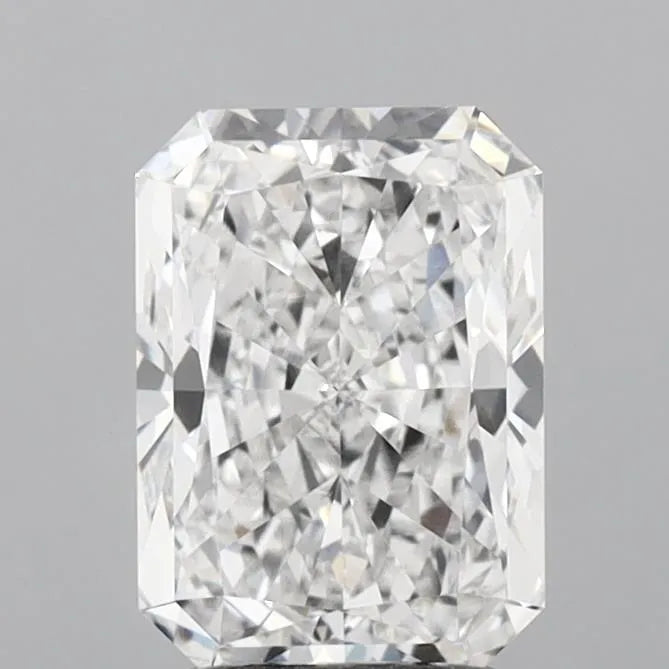 2.50ct Radiant Lab Grown Diamond (Colour E, Clarity VVS2, IGI Certified)