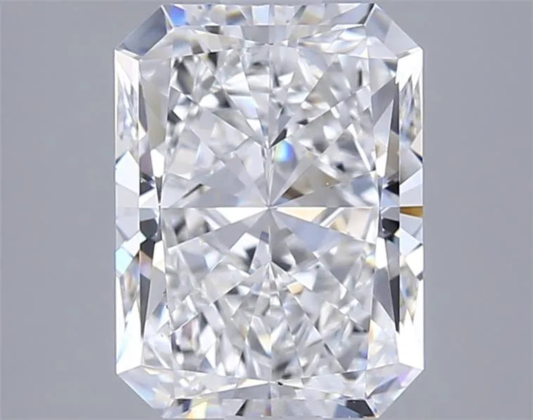 2.50ct Radiant Lab Grown Diamond (Colour E, Clarity VVS2, IGI Certified)