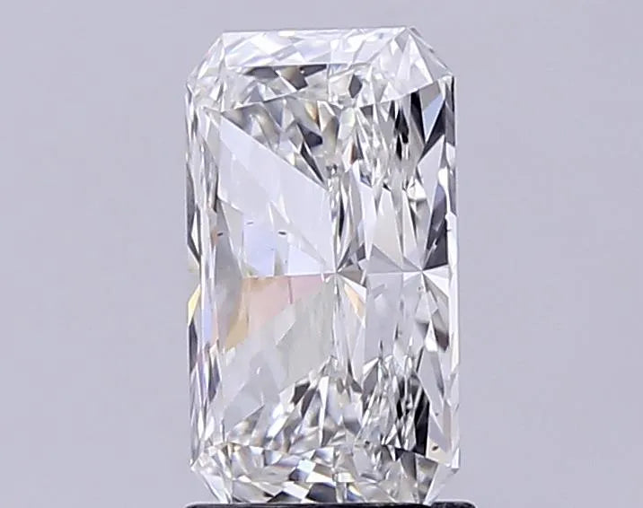2.50ct Radiant Lab Grown Diamond (Colour G, Clarity SI1, IGI Certified)