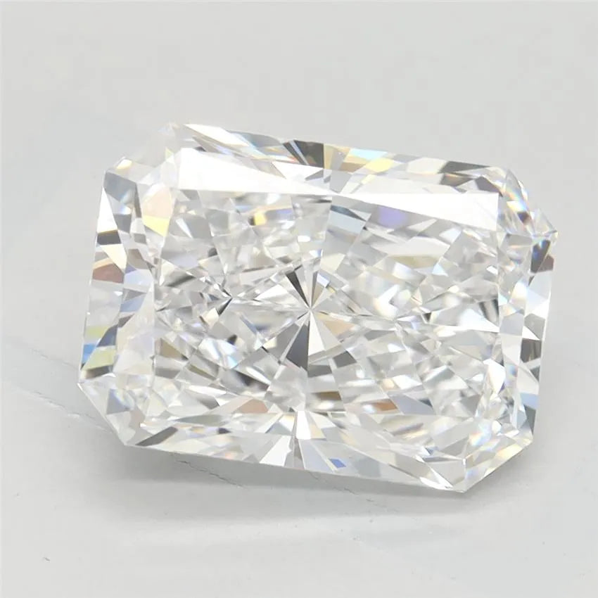 2.51ct Radiant Lab Grown Diamond (Colour E, Clarity IF, IGI Certified)
