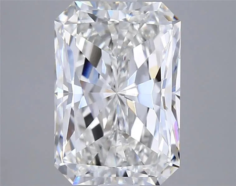 2.51ct Radiant Lab Grown Diamond (Colour F, Clarity VS1, IGI Certified)