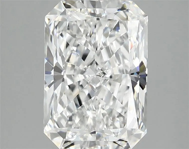 2.52ct Radiant Lab Grown Diamond (Colour D, Clarity VVS2, IGI Certified)