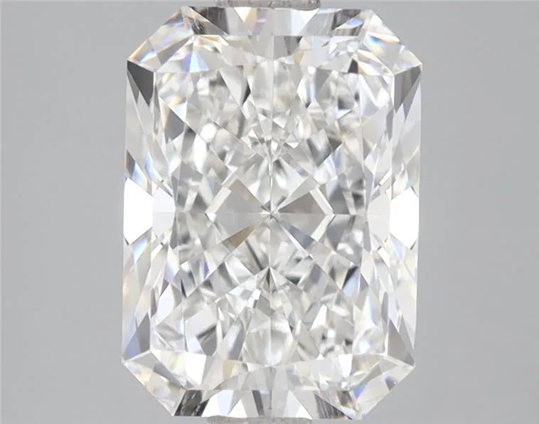 2.52ct Radiant Lab Grown Diamond (Colour E, Clarity VVS2, IGI Certified)