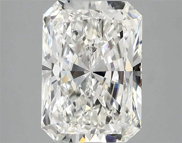 2.53ct Radiant Lab Grown Diamond (Colour G, Clarity VVS2, IGI Certified)