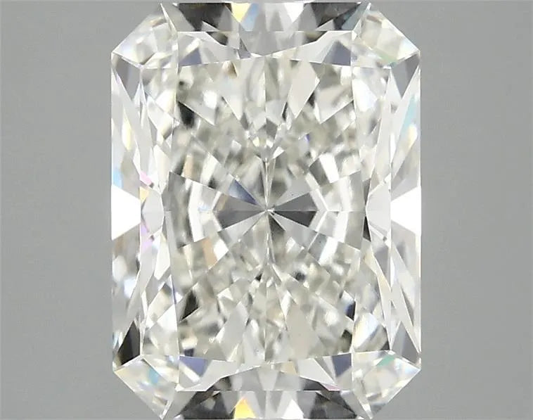 2.54ct Radiant Lab Grown Diamond (Colour G, Clarity VVS2, IGI Certified)