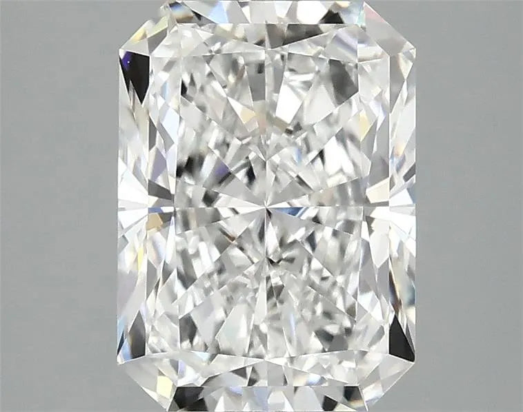 2.55ct Radiant Lab Grown Diamond (Colour E, Clarity VVS2, IGI Certified)