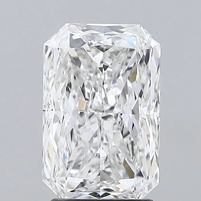 2.56ct Radiant Lab Grown Diamond (Colour E, Clarity VS2, IGI Certified)