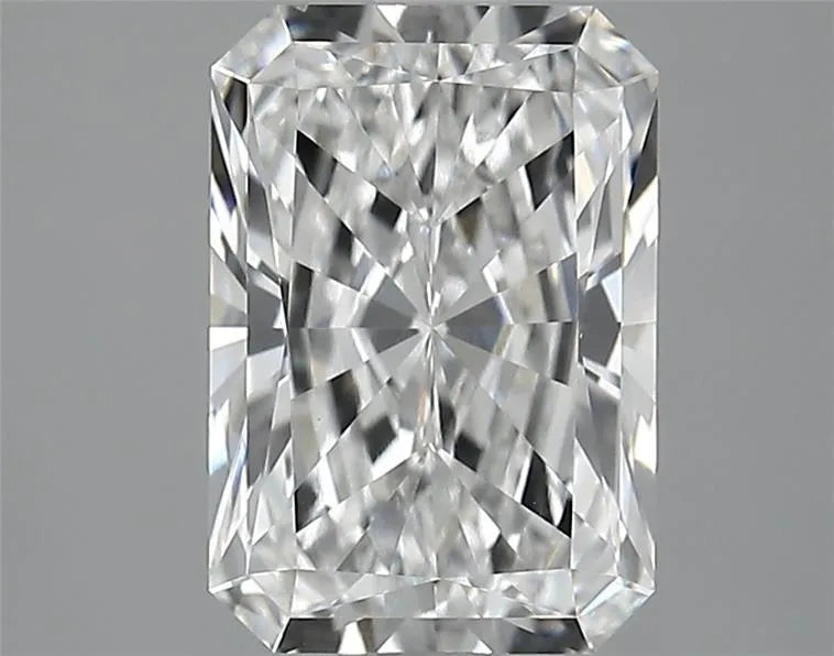 2.57ct Radiant Lab Grown Diamond (Colour E, Clarity VVS2, IGI Certified)