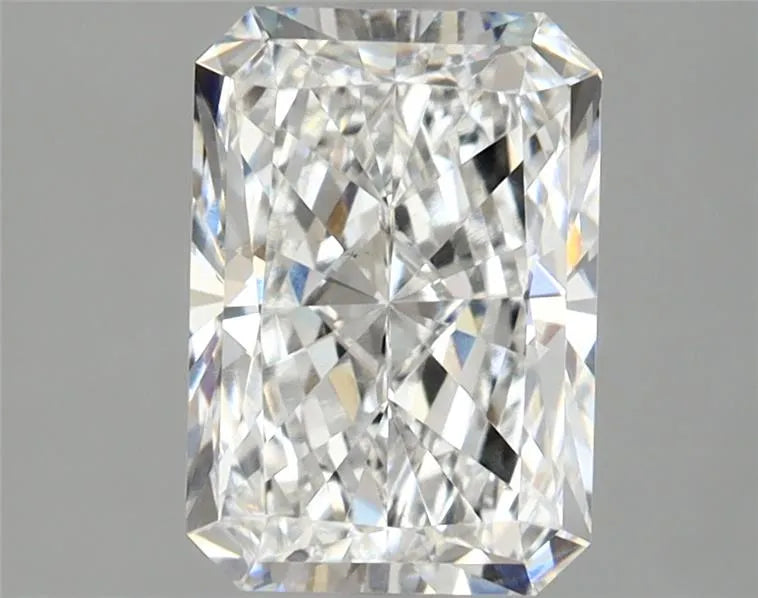 2.57ct Radiant Lab Grown Diamond (Colour E, Clarity VVS2, IGI Certified)