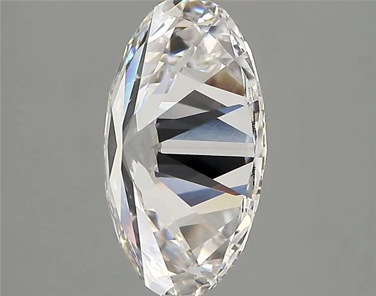 2.58ct Oval Lab Grown Diamond (Colour E, Clarity VVS2, IGI Certified)