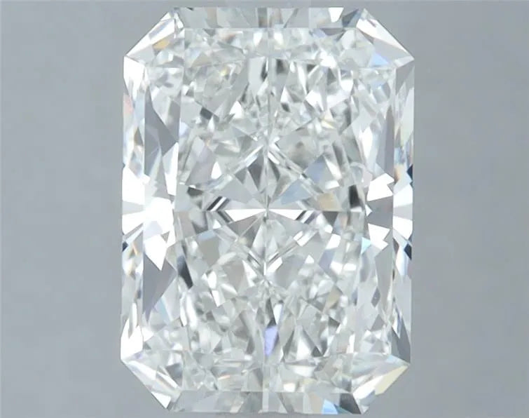 2.58ct Radiant Lab Grown Diamond (Colour G, Clarity VVS2, IGI Certified)