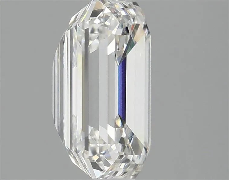 2.59ct Emerald Lab Grown Diamond (Colour G, Clarity VS1, IGI Certified)