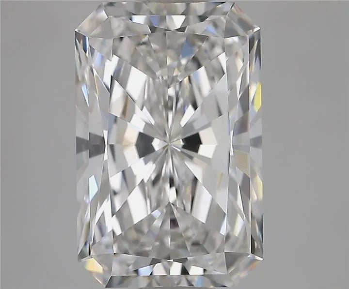 2.59ct Radiant Lab Grown Diamond (Colour E, Clarity VVS2, IGI Certified)