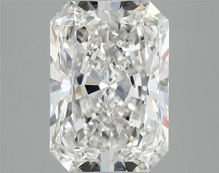 2.59ct Radiant Lab Grown Diamond (Colour F, Clarity VVS2, IGI Certified)