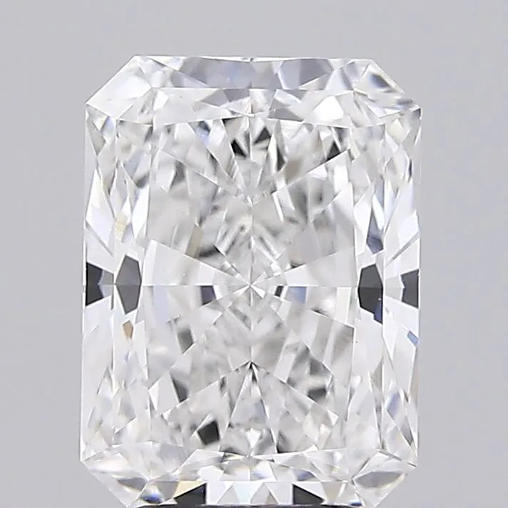 2.60ct Radiant Lab Grown Diamond (Colour E, Clarity VVS2, IGI Certified)