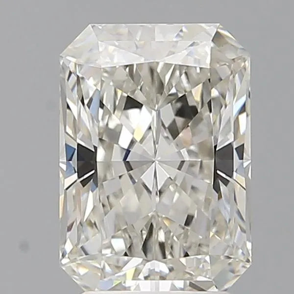 2.60ct Radiant Lab Grown Diamond (Colour G, Clarity VVS2, IGI Certified)
