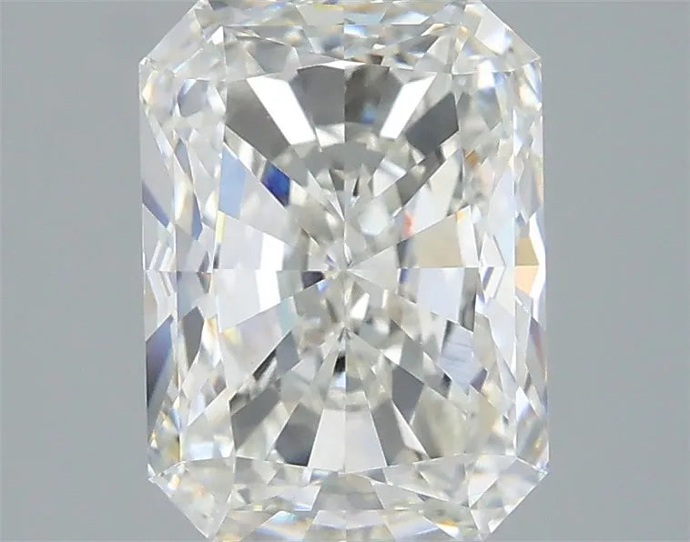 2.61ct Radiant Lab Grown Diamond (Colour G, Clarity VVS2, IGI Certified)