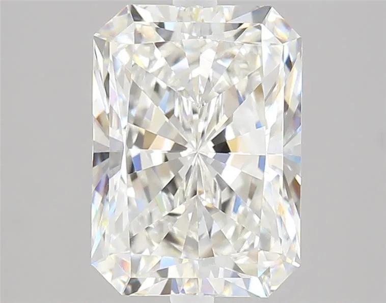2.62ct Radiant Lab Grown Diamond (Colour E, Clarity VVS1, IGI Certified)