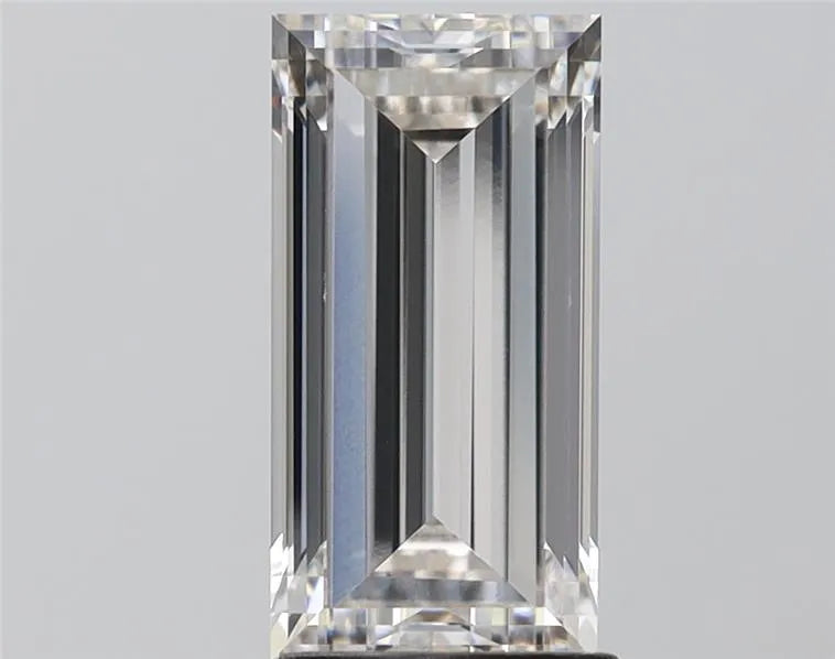 2.63ct Baguette Lab Grown Diamond (Colour H, Clarity VVS2, IGI Certified)
