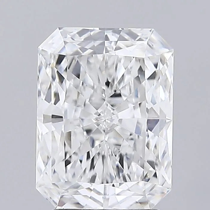 2.63ct Radiant Lab Grown Diamond (Colour E, Clarity VVS2, IGI Certified)