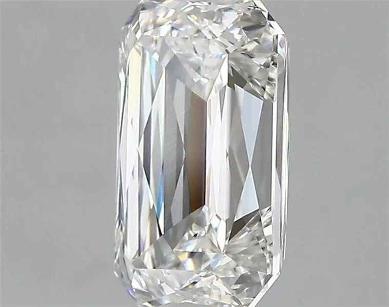 2.64ct Radiant Lab Grown Diamond (Colour E, Clarity VVS1, IGI Certified)