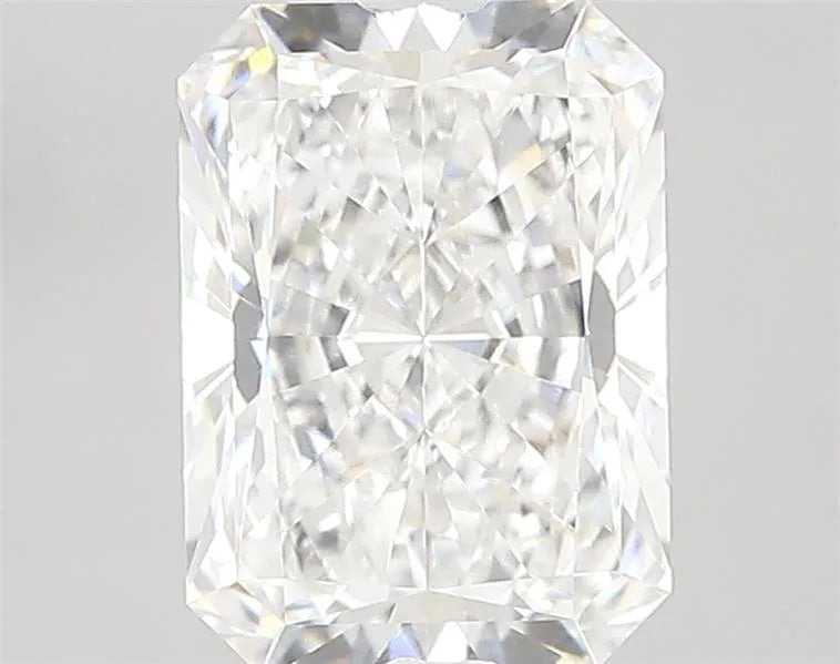 2.67ct Radiant Lab Grown Diamond (Colour D, Clarity VVS2, IGI Certified)