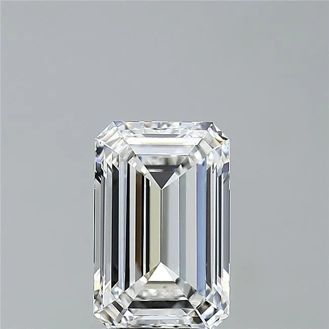 2.70ct Emerald Lab Grown Diamond (Colour E, Clarity VVS2, IGI Certified)