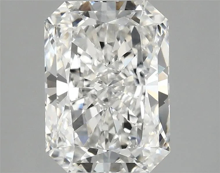 2.71ct Radiant Lab Grown Diamond (Colour F, Clarity VVS2, IGI Certified)