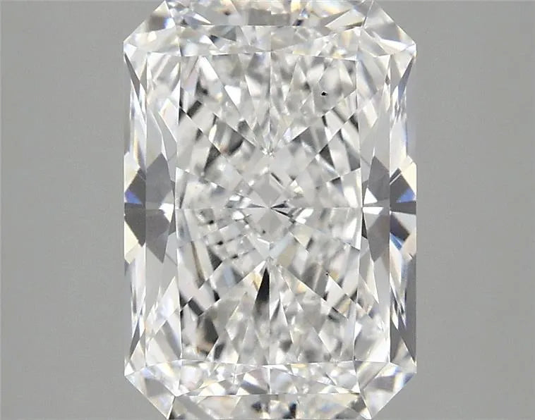 2.72ct Radiant Lab Grown Diamond (Colour D, Clarity SI1, IGI Certified)