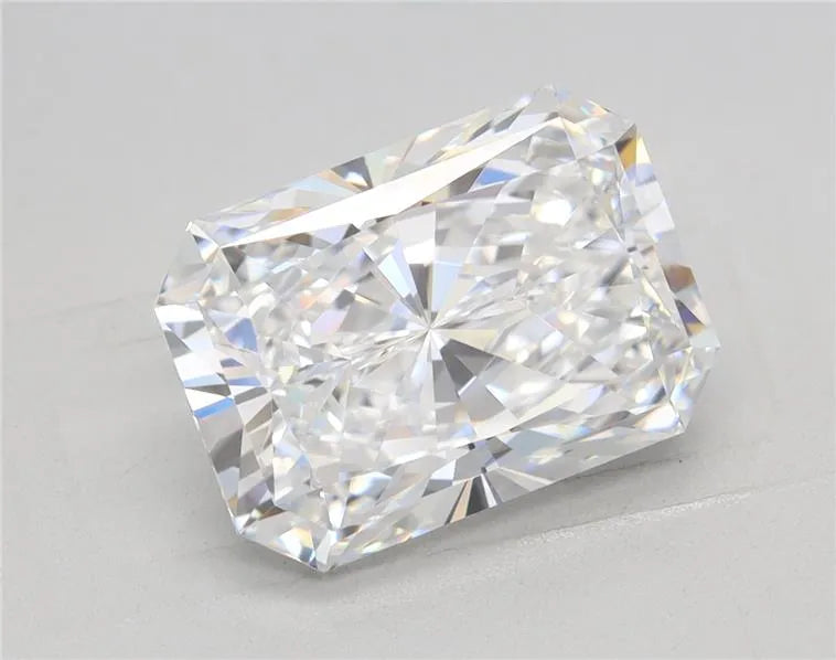 2.72ct Radiant Lab Grown Diamond (Colour D, Clarity VVS1, GIA Certified)