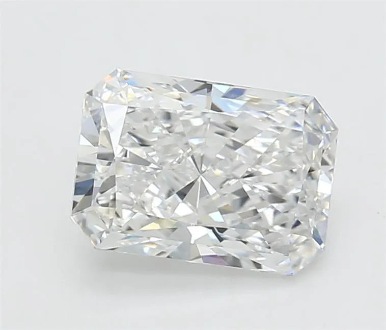 2.72ct Radiant Lab Grown Diamond (Colour E, Clarity VVS2, GIA Certified)