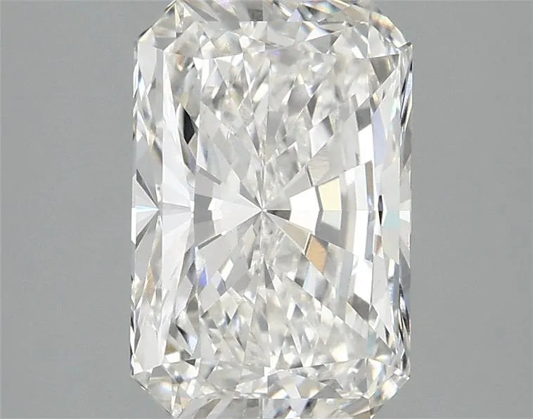 2.72ct Radiant Lab Grown Diamond (Colour G, Clarity VVS2, IGI Certified)