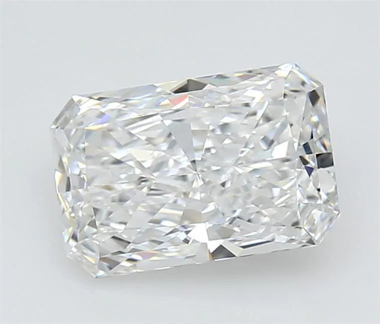 2.74ct Radiant Lab Grown Diamond (Colour E, Clarity VVS1, GIA Certified)