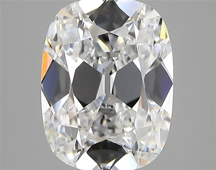 2.75ct Cushion modified Lab Grown Diamond (Colour D, Clarity VVS2, IGI Certified)