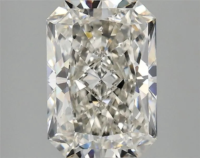 2.76ct Radiant Lab Grown Diamond (Colour G, Clarity VVS2, IGI Certified)