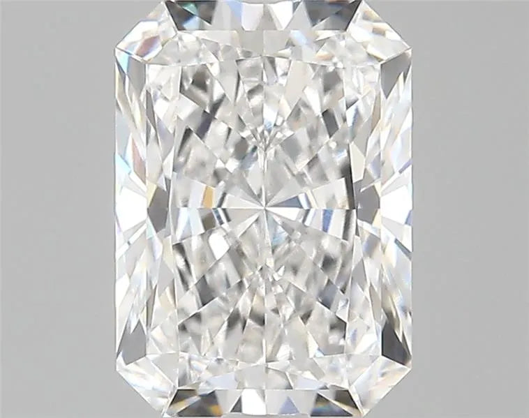 2.77ct Radiant Lab Grown Diamond (Colour E, Clarity VVS1, IGI Certified)