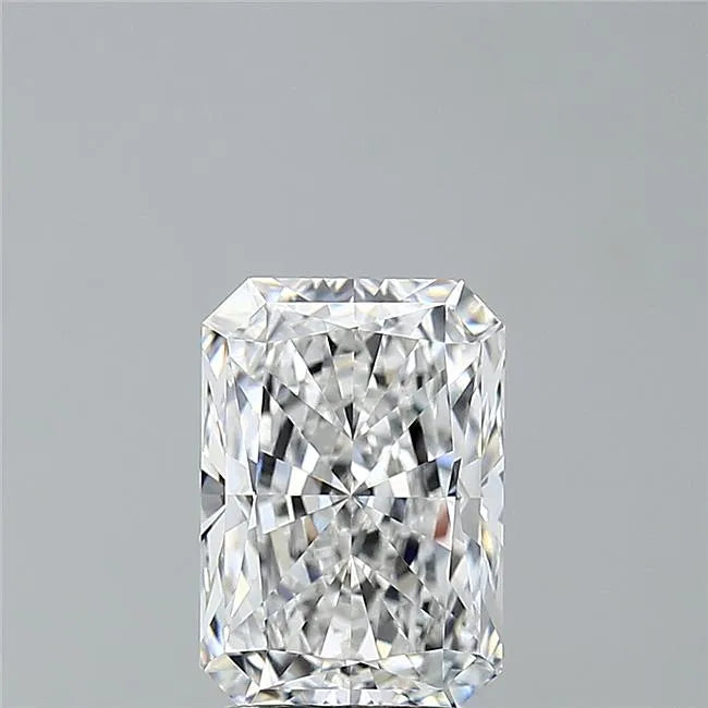 2.78ct Radiant Lab Grown Diamond (Colour E, Clarity VVS1, IGI Certified)