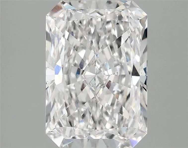 2.80ct Radiant Lab Grown Diamond (Colour E, Clarity VS2, IGI Certified)