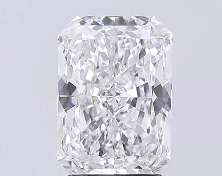 2.80ct Radiant Lab Grown Diamond (Colour E, Clarity VVS2, IGI Certified)