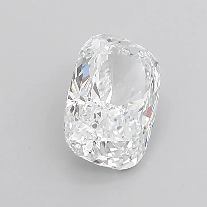 2.81ct Cushion modified Lab Grown Diamond (Colour E, Clarity VVS2, IGI Certified)