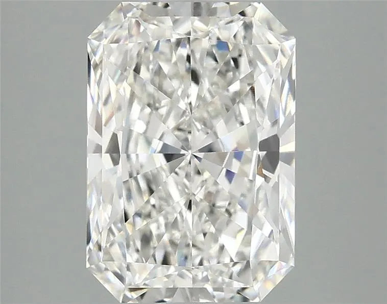 2.81ct Radiant Lab Grown Diamond (Colour F, Clarity VVS2, IGI Certified)