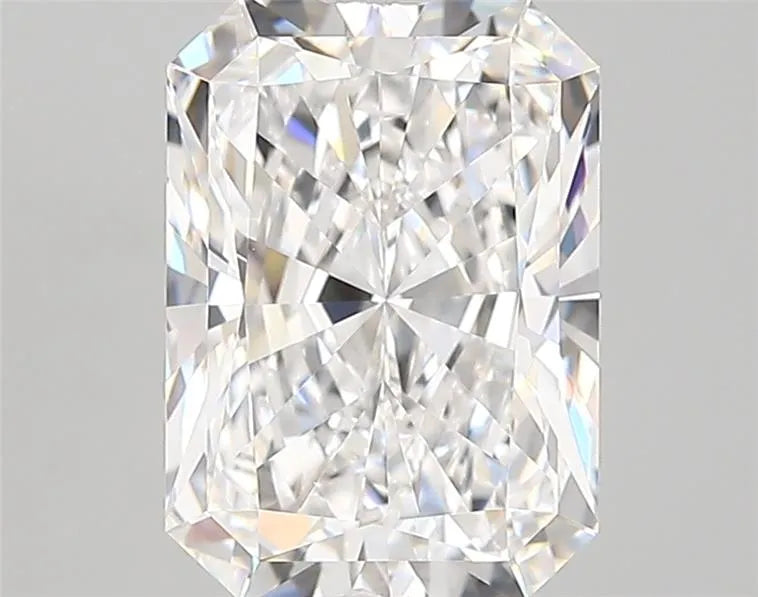 2.82ct Radiant Lab Grown Diamond (Colour D, Clarity VVS1, IGI Certified)
