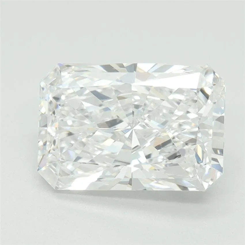 2.83ct Radiant Lab Grown Diamond (Colour D, Clarity VVS2, GIA Certified)