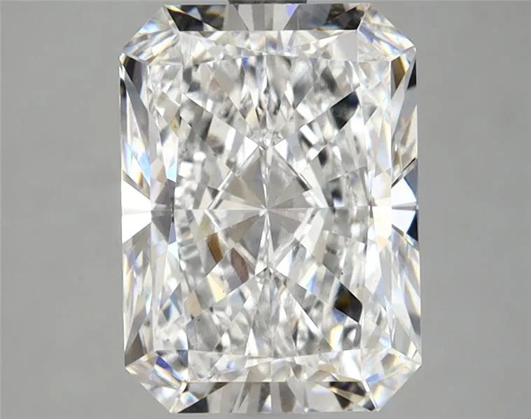 2.83ct Radiant Lab Grown Diamond (Colour E, Clarity VS2, IGI Certified)