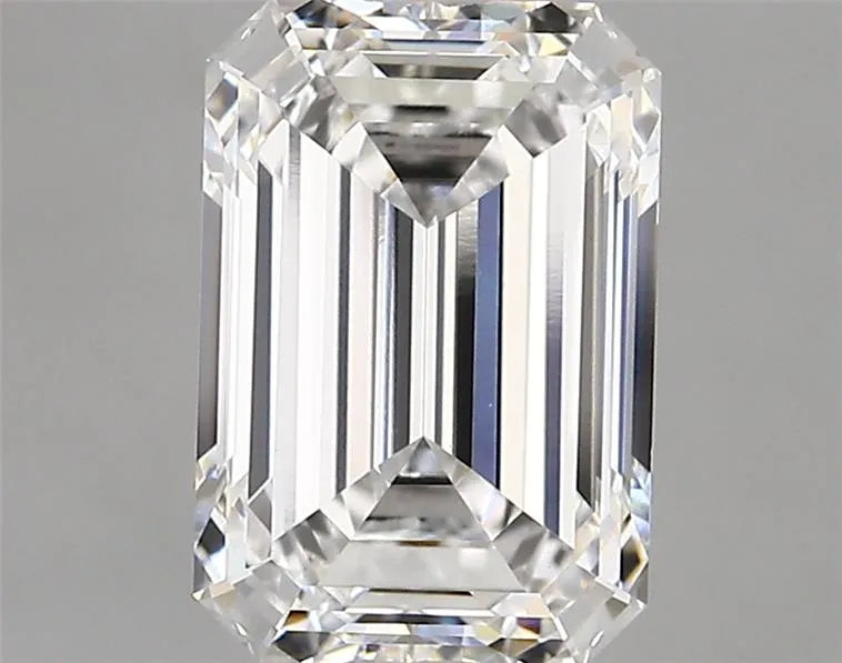 2.84ct Emerald Lab Grown Diamond (Colour D, Clarity VVS2, IGI Certified)