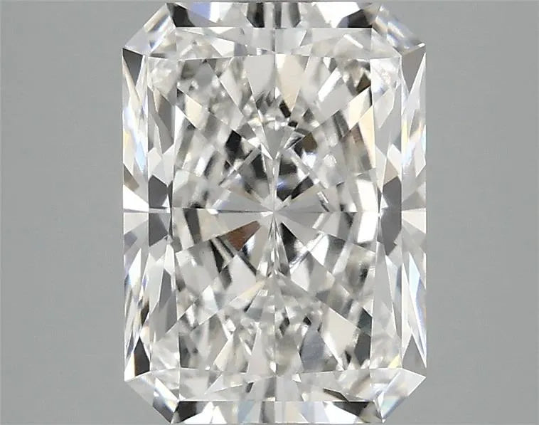 2.84ct Radiant Lab Grown Diamond (Colour G, Clarity VVS2, IGI Certified)