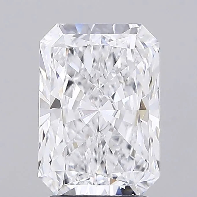 2.85ct Radiant Lab Grown Diamond (Colour D, Clarity VVS1, IGI Certified)