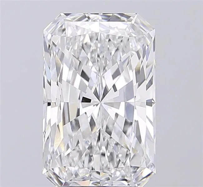2.88ct Radiant Lab Grown Diamond (Colour D, Clarity VVS1, IGI Certified)