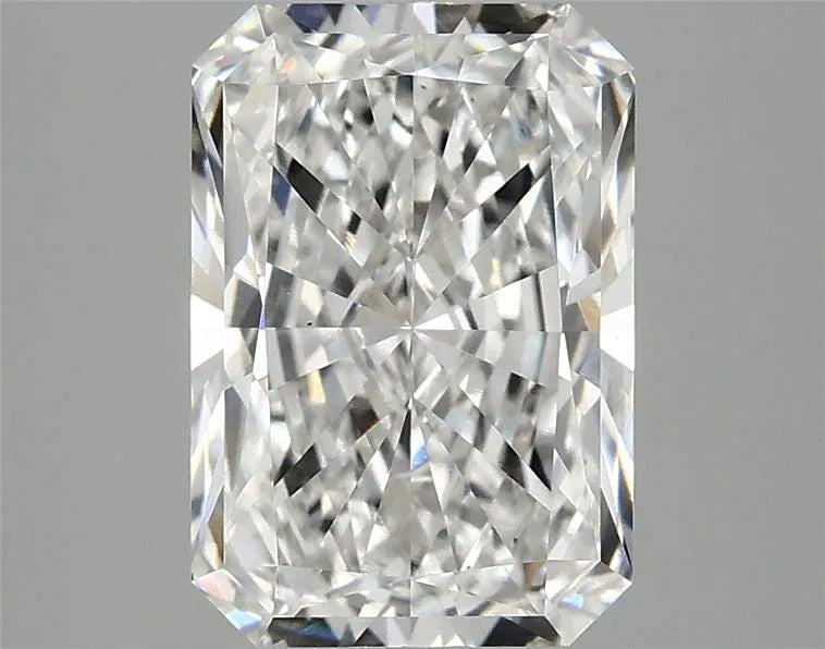 2.88ct Radiant Lab Grown Diamond (Colour F, Clarity VS1, IGI Certified)