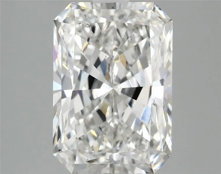 2.91ct Radiant Lab Grown Diamond (Colour F, Clarity VVS2, IGI Certified)